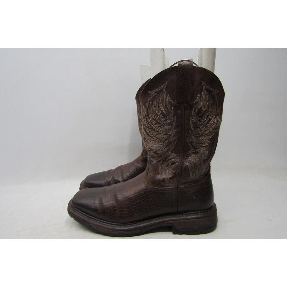 Ariat Brown Western Cowboy Boots with Embroidered Shaft